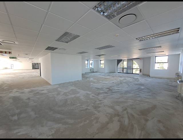 1,575M² OFFICE TO LET IN ILLOVO